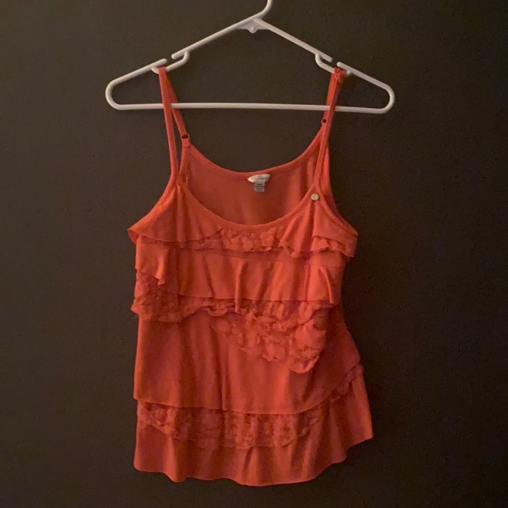 Coral guess spaghetti strap top so cute! Size med